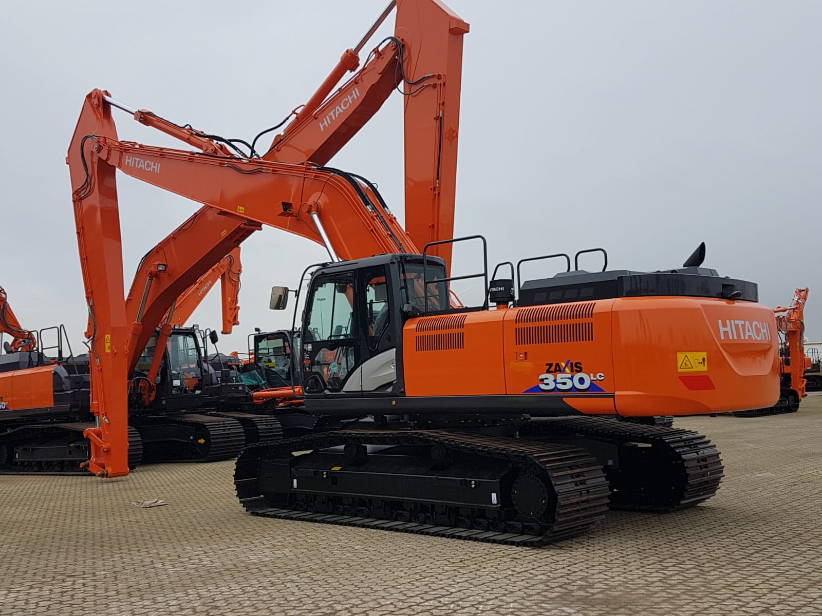 Hitachi ZX350LC-6 HE20LD